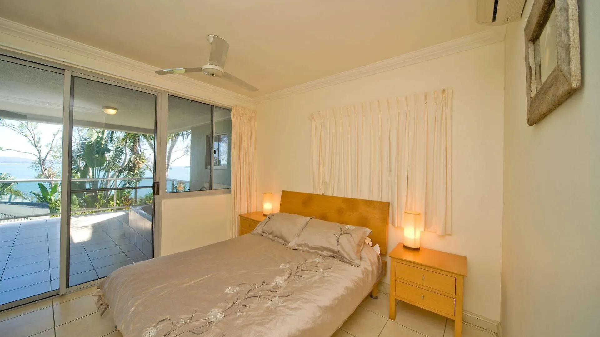 Blue Water Views Apartment Hamilton Island