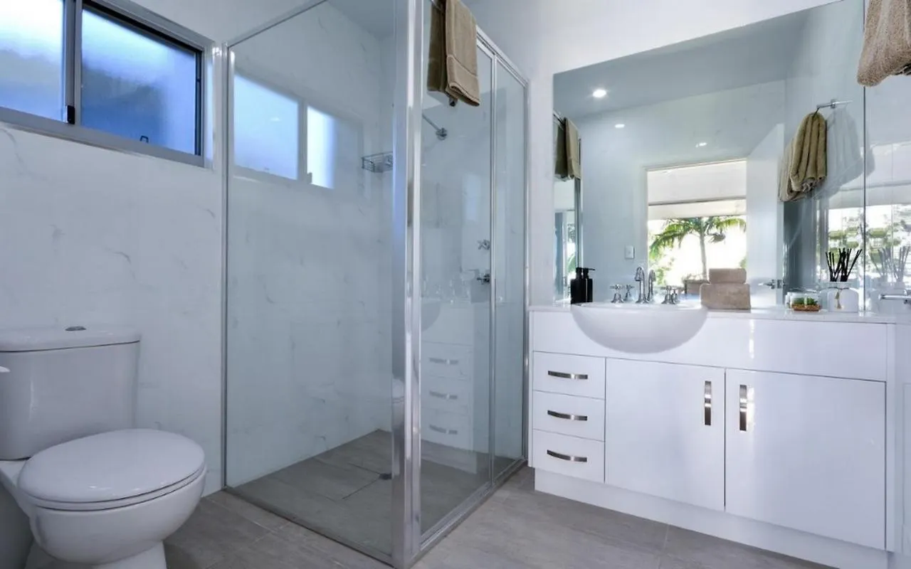 Blue Water Views Apartment Hamilton Island